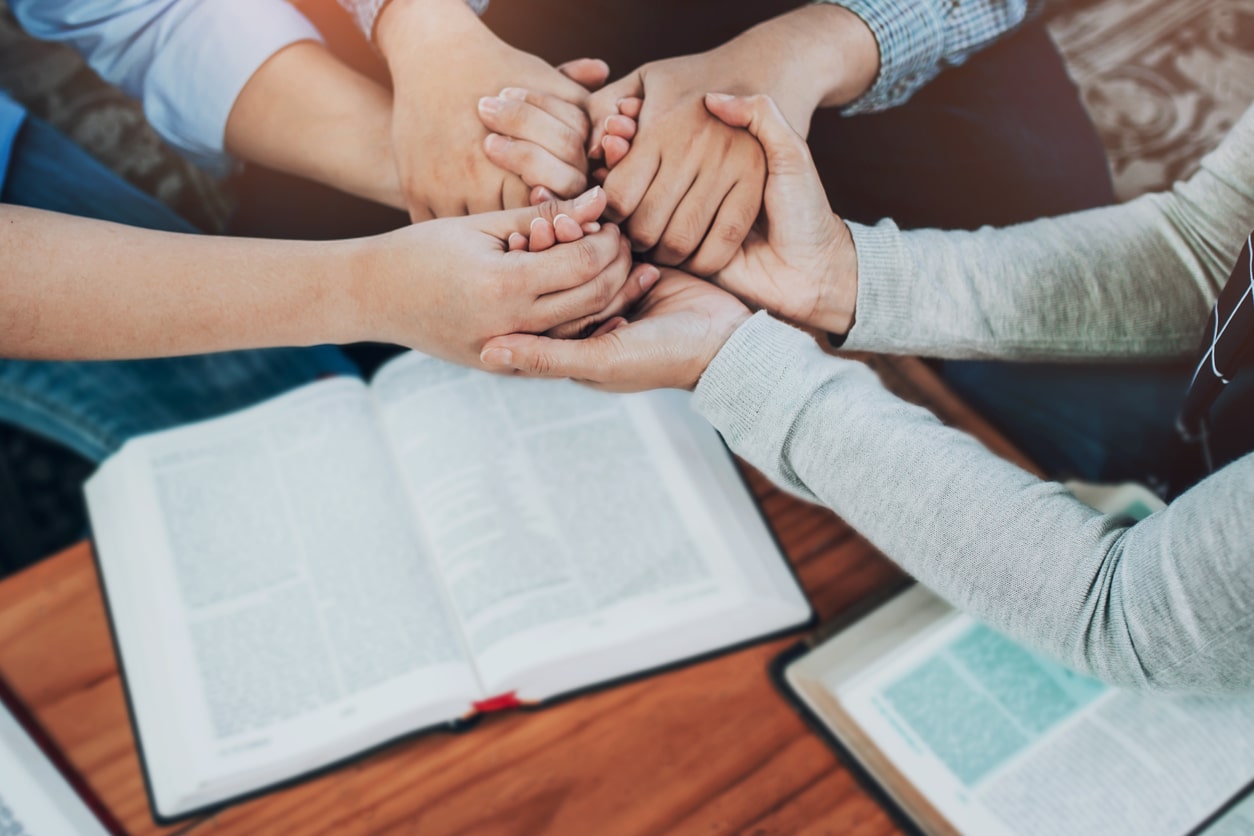 Navigating Denominational Issues: A Path Of Unity For Churches 